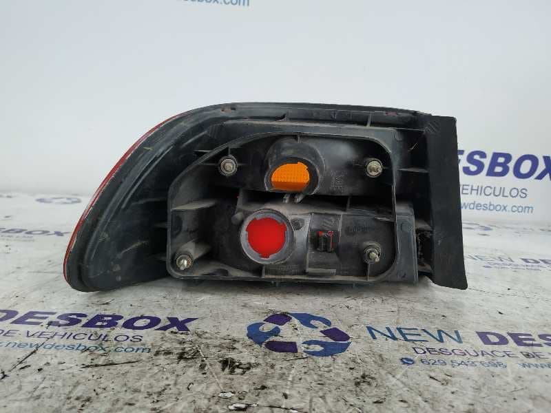 Recambio de PILOTO TRASERO DERECHO para HONDA CIVIC BERLINA 3/4 (EJ/EK) referencia OEM IAM 0431128 4