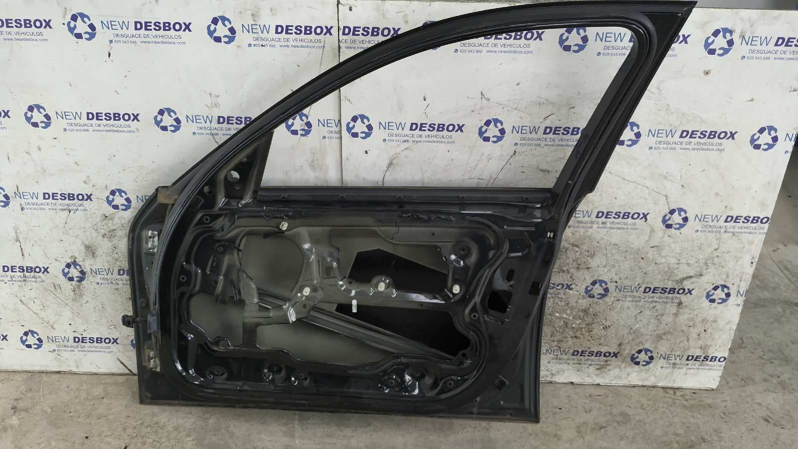 Recambio de PUERTA DELANTERA DERECHA para BMW SERIE 3 BERLINA (E90) 204D4 referencia OEM IAM    - NEGRO 3