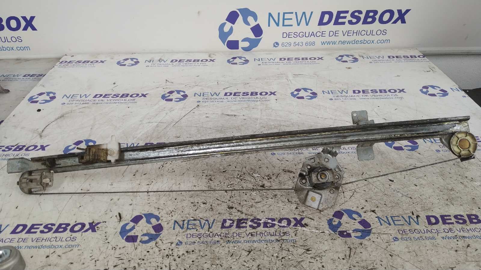Recambio de ELEVALUNAS DELANTERO DERECHO para PEUGEOT BOXER CAJA CERR. TECHO ELEVADO (RS2850)(290/330)('02->) 2.0 HDI CAT RHV referencia OEM IAM    - BLANCO 2