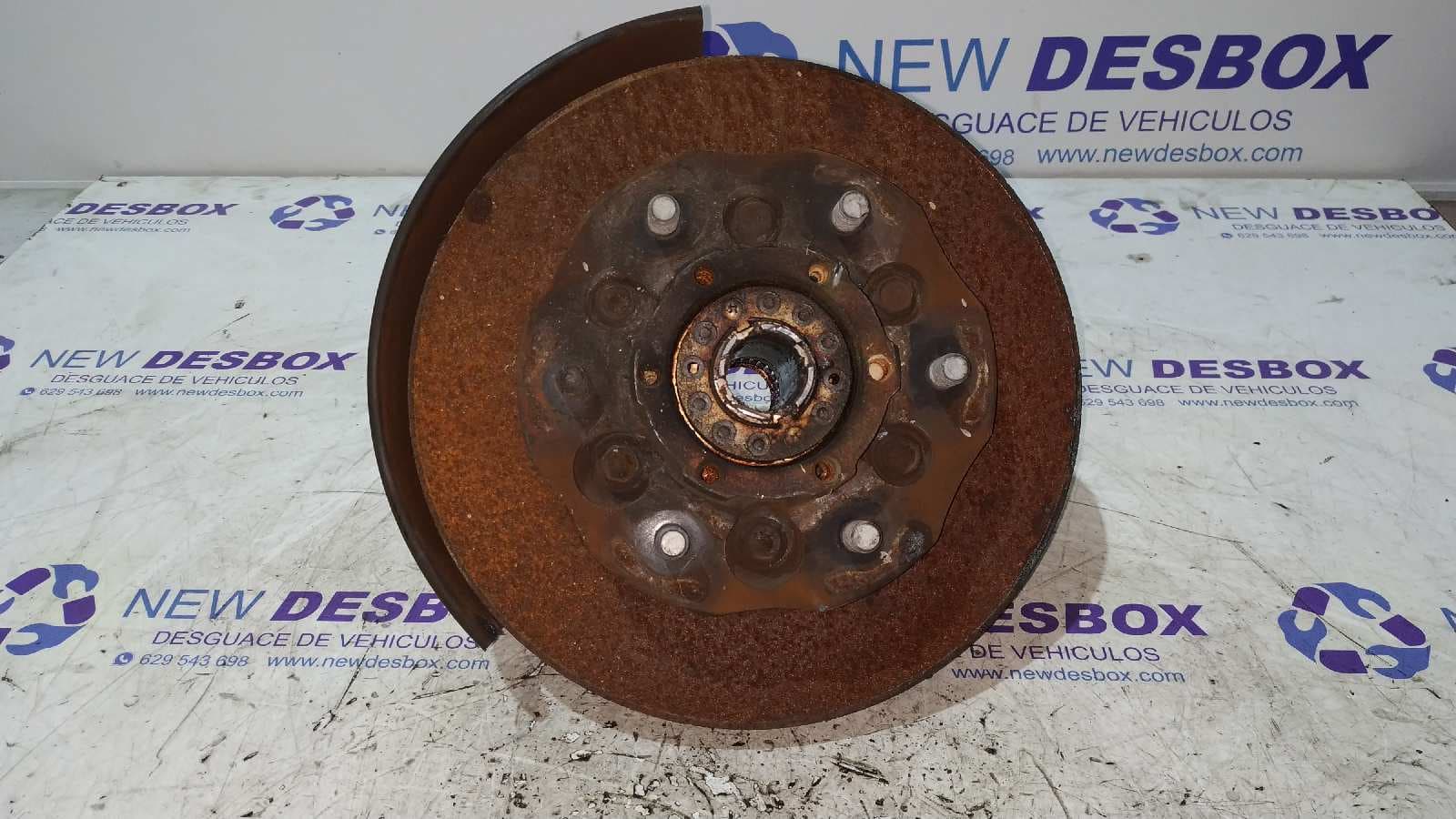 Recambio de MANGUETA DELANTERA DERECHA para NISSAN TERRANO (WD21) 2.7 TD TD27T referencia OEM IAM 8PA014   - BLANCO 2