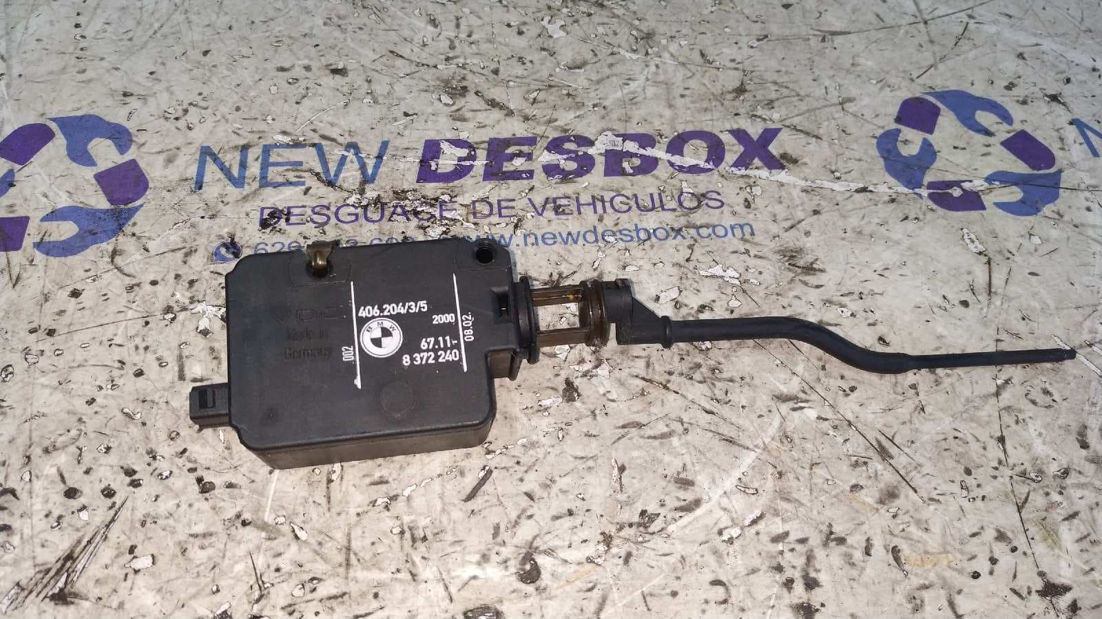 Recambio de MOTOR TAPA COMBUSTIBLE para BMW SERIE 3 BERLINA (E46) 3.0 24V Turbodiesel CAT M57 referencia OEM IAM 8372240   - GRIS