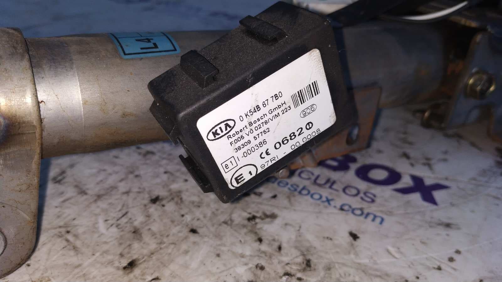 Recambio de COLUMNA DIRECCION para KIA CARNIVAL II 2.9 CRDi CAT J3 referencia OEM IAM 0K54B677B0   - VAINILLA 4