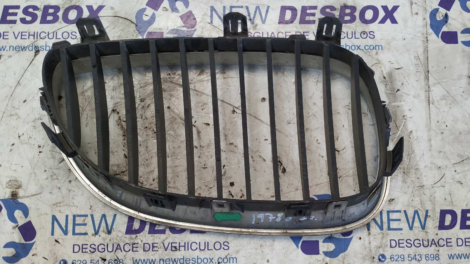 Recambio de REJILLA PARAGOLPES IZQUIERDA para BMW SERIE 5 BERLINA (E60) 530d N57306D2 referencia OEM IAM 51137065701   - GRIS 3