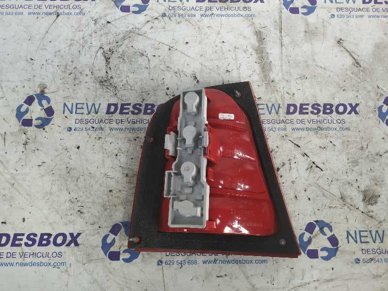 Recambio de PILOTO TRASERO DERECHO para SKODA OCTAVIA BERLINA (1U2) Ambiente AVV referencia OEM IAM 1U6945096   - GRIS 3