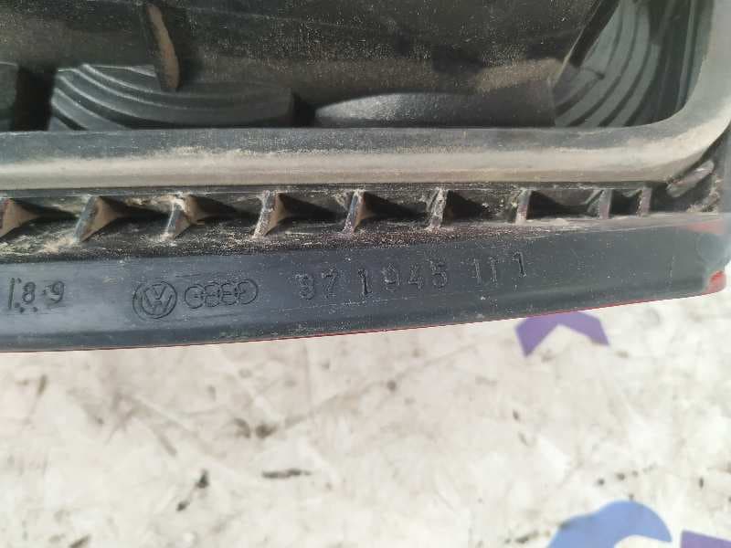 Recambio de PILOTO TRASERO IZQUIERDO para VOLKSWAGEN POLO (867/871/873) Básico / C Berlina GL referencia OEM IAM 871945111   - VERDE 3