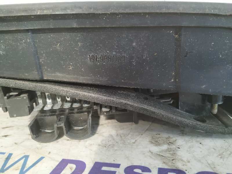 Recambio de PILOTO TRASERO DERECHO para VOLKSWAGEN GOLF II (191/193) 1.6 Diesel (CR. JK. JP) JP referencia OEM IAM 191945112B   - GRIS 2