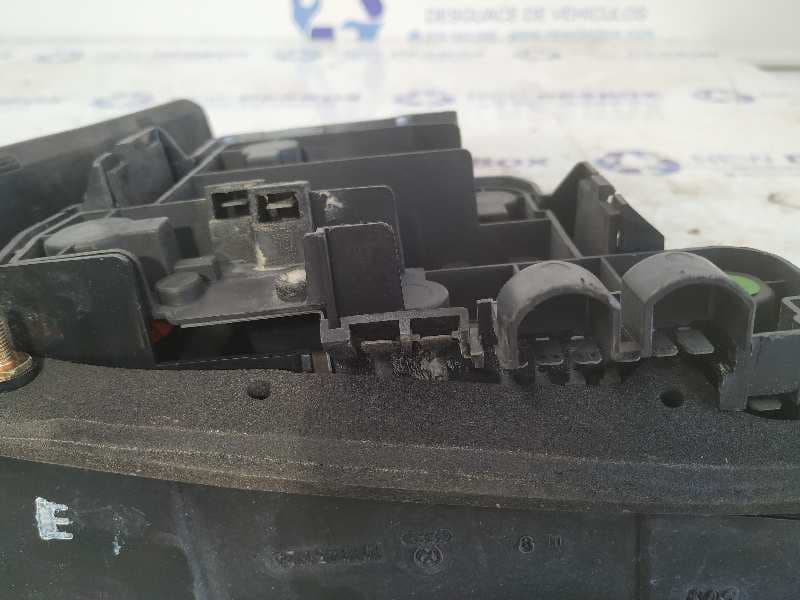 Recambio de PILOTO TRASERO DERECHO para VOLKSWAGEN GOLF II (191/193) 1.8 GU referencia OEM IAM 191945112A   - NEGRO 2