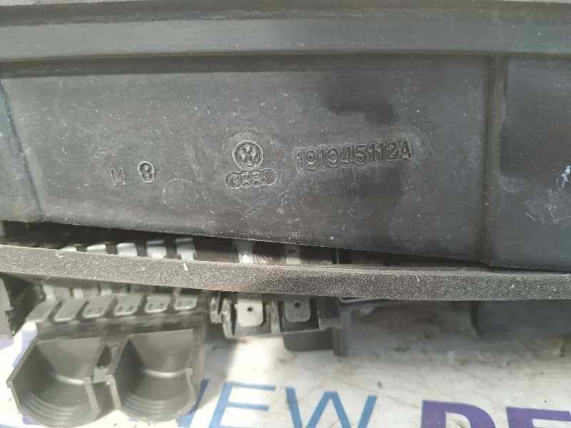 Recambio de PILOTO TRASERO DERECHO para VOLKSWAGEN GOLF II (191/193) 1.8 GU referencia OEM IAM 191945112A   - NEGRO 3