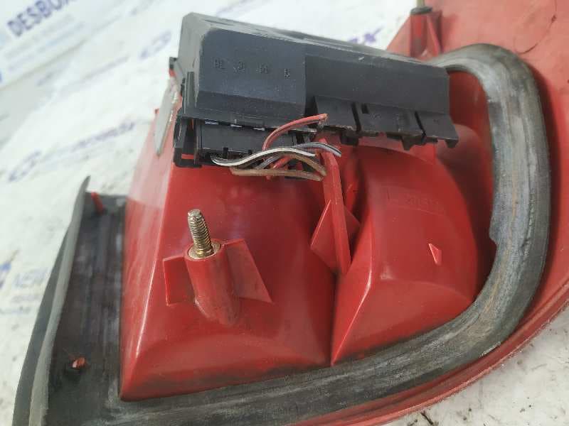 Recambio de PILOTO TRASERO IZQUIERDO para AUDI 80 AVANT Básico Avant ABK referencia OEM IAM    - ROJO 3