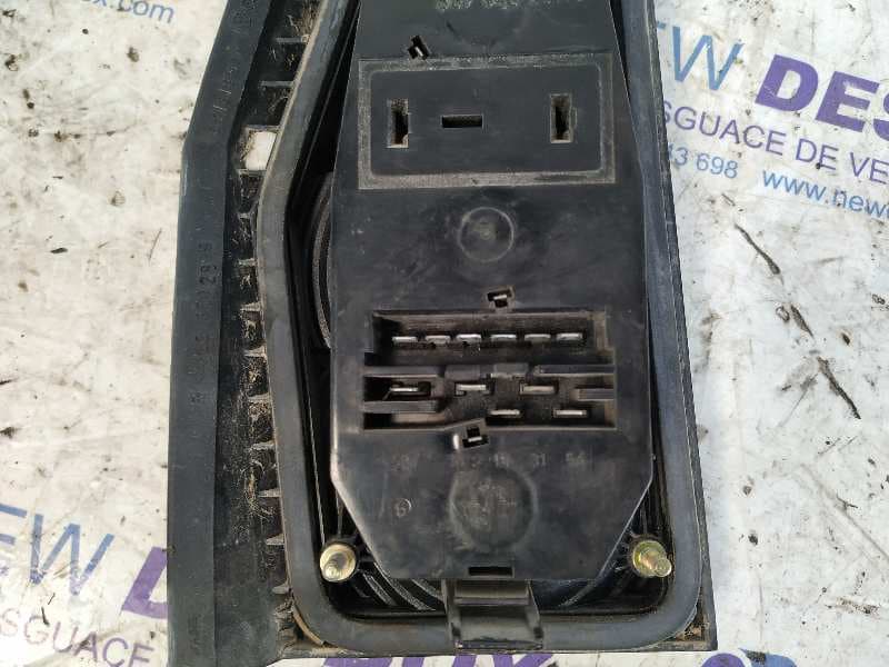 Recambio de PILOTO TRASERO DERECHO para VOLKSWAGEN POLO (867/871/873) Básico / C Berlina GL referencia OEM IAM 871945112A   - VERDE 2