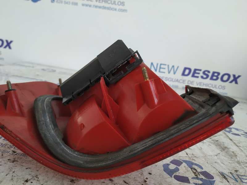 Recambio de PILOTO TRASERO DERECHO para AUDI 80 AVANT Básico Avant ABK referencia OEM IAM    - ROJO 2