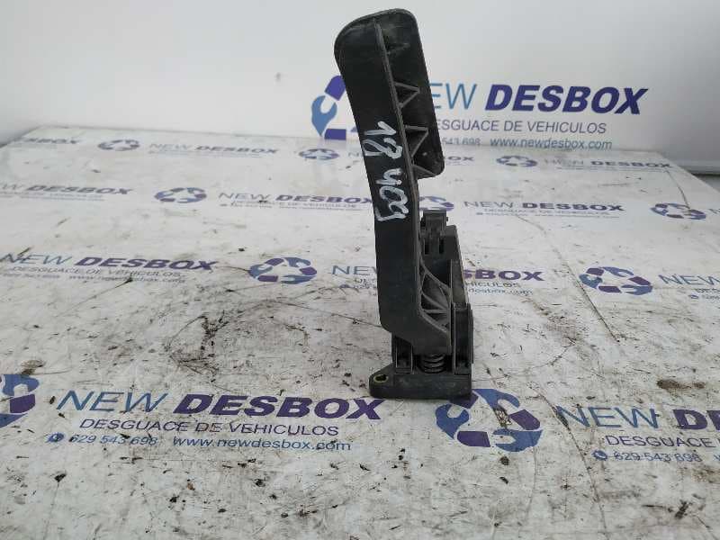 Recambio de PEDAL ACELERADOR para MERCEDES-BENZ VITO (W638) COMBI 110 D Euro 2   (638.174) 911 referencia OEM IAM A9013000404   - ROJO