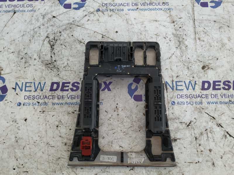 Recambio de MANDO ELEVALUNAS DELANTERO IZQUIERDO para MERCEDES-BENZ CLASE E (W210) BERLINA DIESEL 3.0 Turbodiesel CAT 606962 referencia OEM IAM    - NEGRO 3