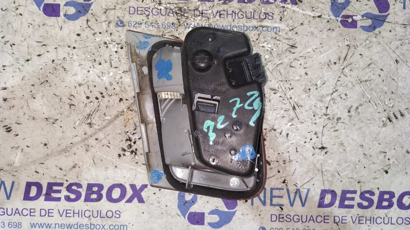 Recambio de PILOTO PORTON DERECHO para BMW SERIE 3 BERLINA (E46) 194E1G referencia OEM IAM 8364924   - AZUL 3