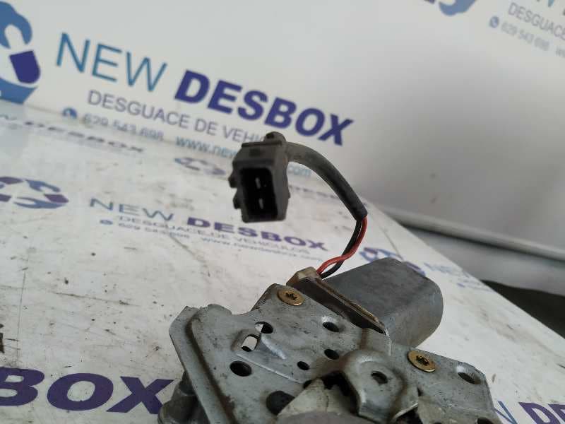 Recambio de ELEVALUNAS DELANTERO DERECHO para VOLKSWAGEN PASSAT BERLINA (312) CL PB referencia OEM IAM    - BLANCO 2