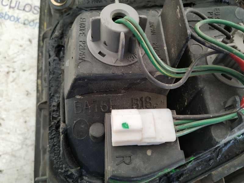 Recambio de PILOTO TRASERO DERECHO para NISSAN ALMERA (N15) 2.0 Diesel CD20 referencia OEM IAM BA75EB18   - GRIS 3