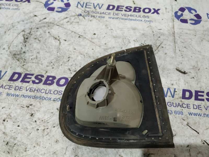 Recambio de PILOTO PORTON IZQUIERDO para FORD ESCORT BERLINA/TURNIER 1.8 Diesel RTF referencia OEM IAM 93AG15K258   - BLANCO 2