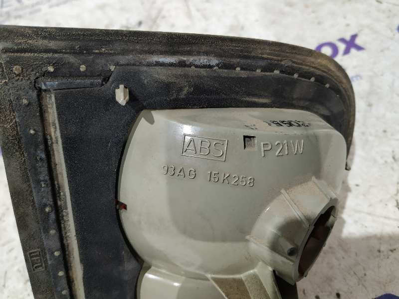 Recambio de PILOTO PORTON IZQUIERDO para FORD ESCORT BERLINA/TURNIER 1.8 Diesel RTF referencia OEM IAM 93AG15K258   - BLANCO 3