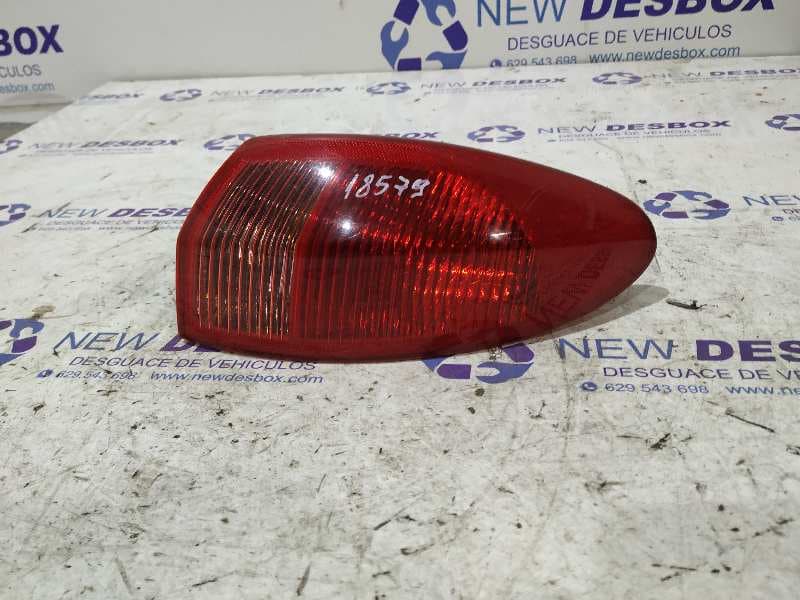 Recambio de PILOTO TRASERO DERECHO para ALFA ROMEO 147 (190) 1.9 JTD Distinctive 937A2000 referencia OEM IAM 46556347   - VERDE