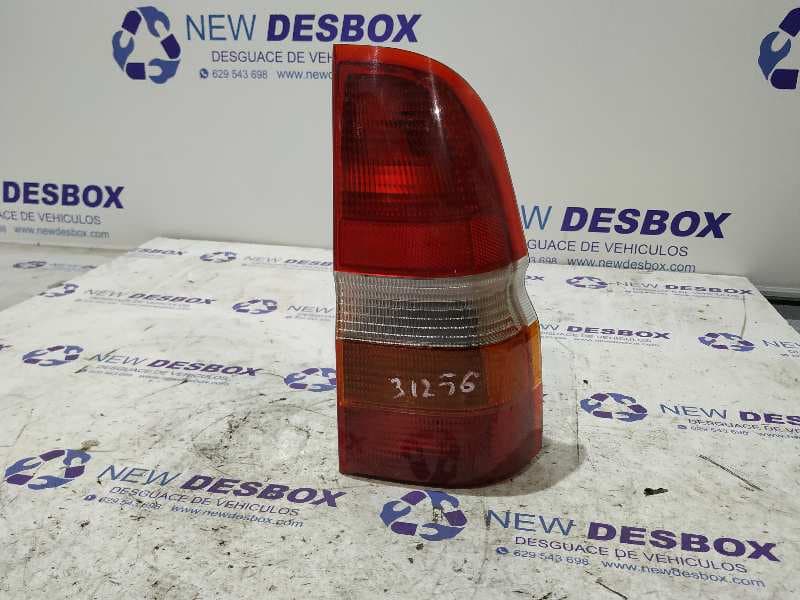 Recambio de PILOTO TRASERO DERECHO para FORD ESCORT BERL./TURNIER Atlanta Berlina RFD referencia OEM IAM 91AG13A602   - VERDE