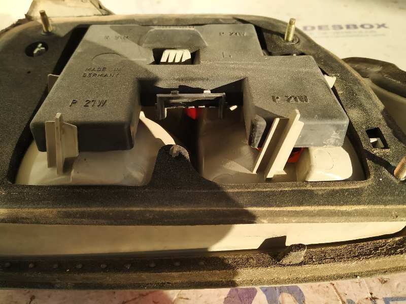 Recambio de PILOTO TRASERO IZQUIERDO para FORD ESCORT BERL./TURNIER Atlanta Berlina RFS referencia OEM IAM 93AG13N004BA   - BLANCO 2