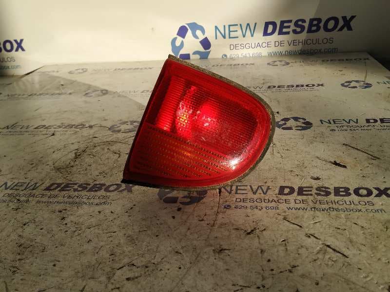 Recambio de PILOTO PORTON DERECHO para FORD ESCORT BERLINA/TURNIER 1.8 Diesel RTF referencia OEM IAM 93AG15K258   - BLANCO