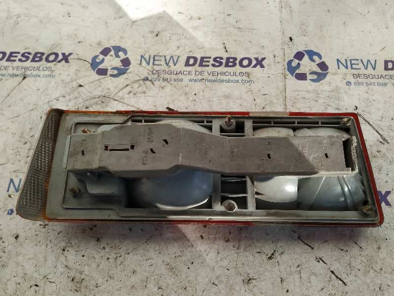 Recambio de PILOTO TRASERO DERECHO para FORD ESCORT BERL./TURNIER 1.8 Diesel CAT LTA referencia OEM IAM 81AG13N004BA   - GRIS 2