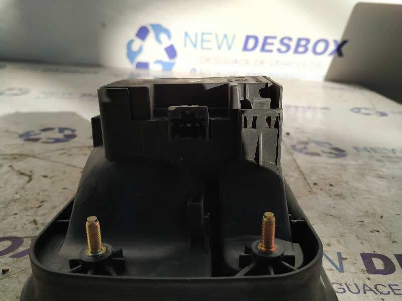 Recambio de PILOTO PORTON DERECHO para HONDA ACCORD BERLINA (CC/CE) 1.8 CAT F2072      referencia OEM IAM 236208   - AZUL 2