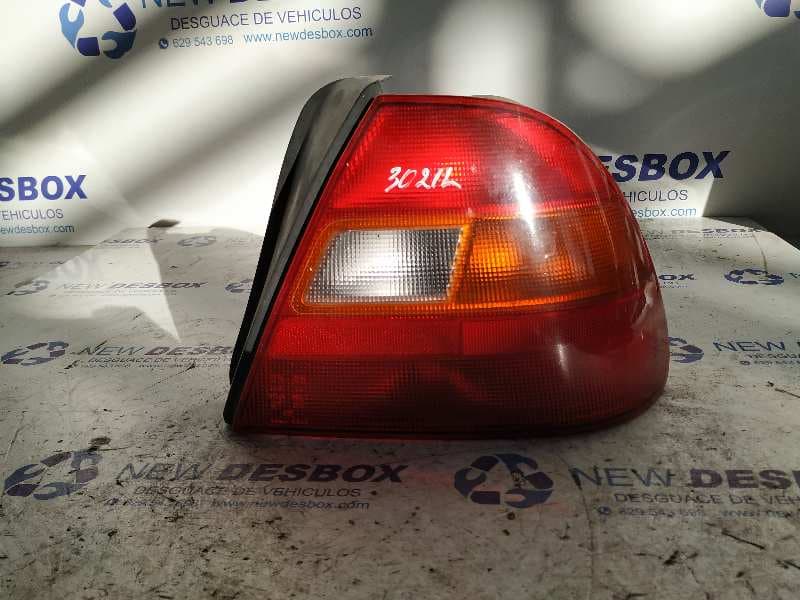 Recambio de PILOTO TRASERO DERECHO para HONDA CIVIC BERLINA (EG/EH) 1.5 CAT D15Z3 referencia OEM IAM    - AZUL