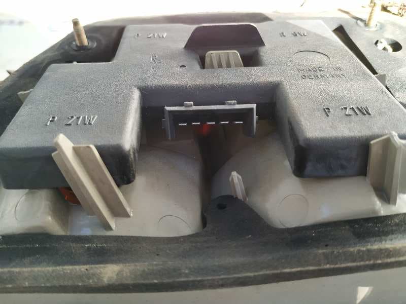 Recambio de PILOTO TRASERO DERECHO para FORD ESCORT BERL./TURNIER Atlanta Berlina RFS referencia OEM IAM 93AG12N004AA   - BLANCO 3