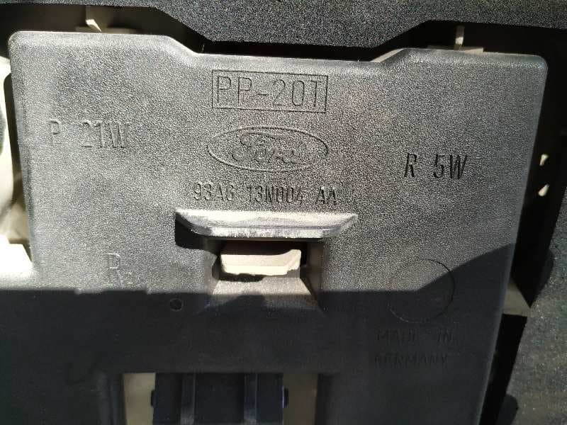 Recambio de PILOTO TRASERO DERECHO para FORD ESCORT BERL./TURNIER Atlanta Berlina RFS referencia OEM IAM 93AG12N004AA   - BLANCO 4