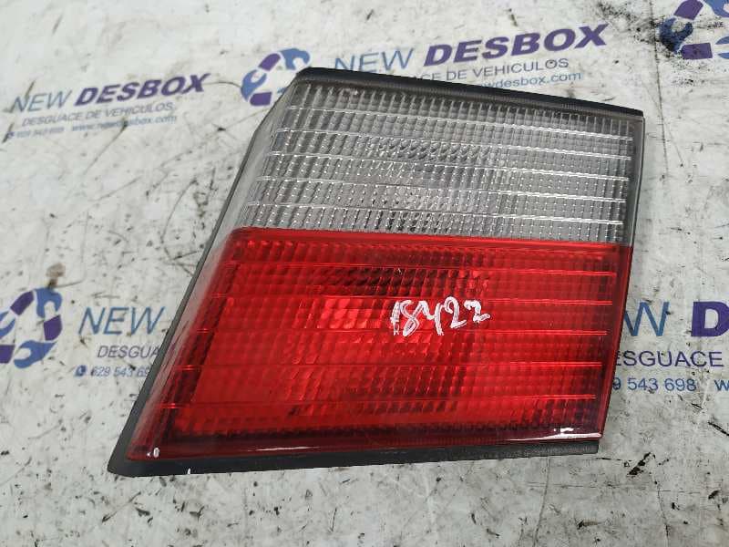 Recambio de PILOTO PORTON DERECHO para NISSAN PRIMERA BERL./FAMILIAR (P10/W10) 1.6 16V CAT GA16DS referencia OEM IAM 23180204   - PLATA