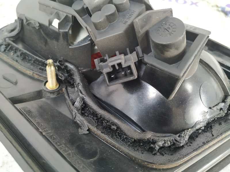 Recambio de PILOTO PORTON DERECHO para NISSAN PRIMERA BERL./FAMILIAR (P10/W10) 1.6 16V CAT GA16DS referencia OEM IAM 23180204   - PLATA 4