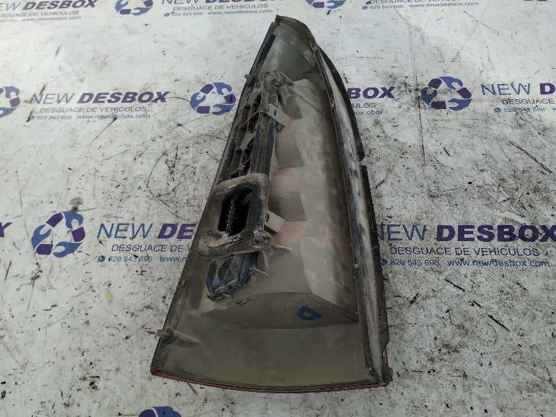 Recambio de PILOTO TRASERO DERECHO para OPEL ASTRA G BERLINA Club X16SZR referencia OEM IAM 393032   - BLANCO 2