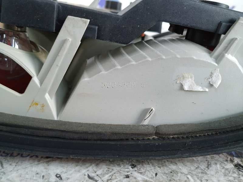 Recambio de PILOTO TRASERO IZQUIERDO para OPEL VECTRA B BERLINA 1.7 Turbodiesel (17 DT / LU8) X17DTTC4EE1 referencia OEM IAM 300496A0   - BLANCO 2
