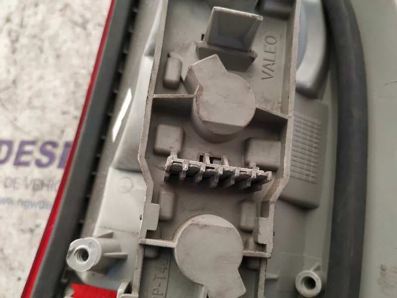 Recambio de PILOTO TRASERO IZQUIERDO para OPEL CORSA B City X17D4EE1 referencia OEM IAM 2112936   - BLANCO 2