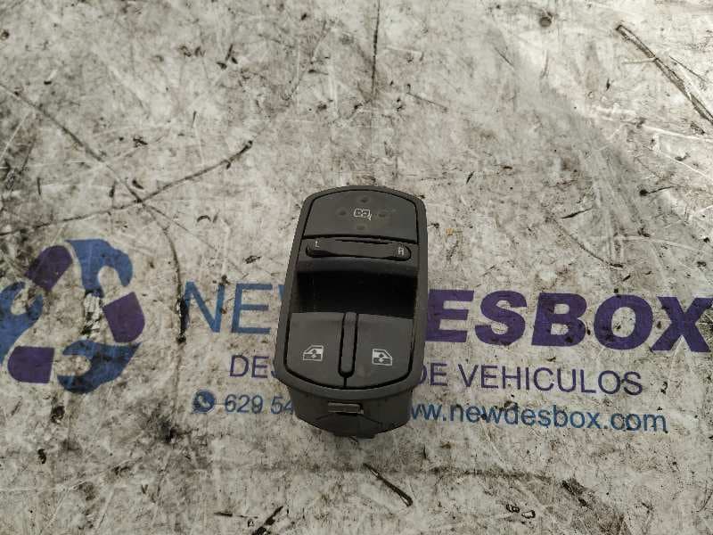 Recambio de MANDO ELEVALUNAS DELANTERO IZQUIERDO para OPEL CORSA D 1.3 16V CDTI Z13DTR referencia OEM IAM 13258521AA   - NEGRO