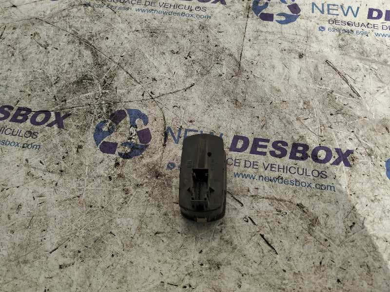 Recambio de MANDO ELEVALUNAS DELANTERO IZQUIERDO para OPEL CORSA D 1.3 16V CDTI Z13DTR referencia OEM IAM 13258521AA   - NEGRO 2