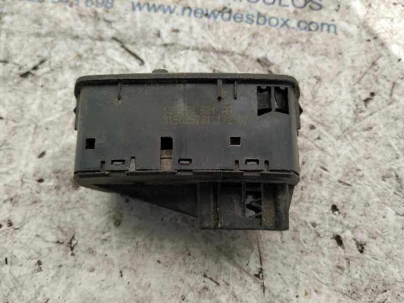 Recambio de MANDO ELEVALUNAS DELANTERO IZQUIERDO para OPEL CORSA D 1.3 16V CDTI Z13DTR referencia OEM IAM 13258521AA   - NEGRO 4