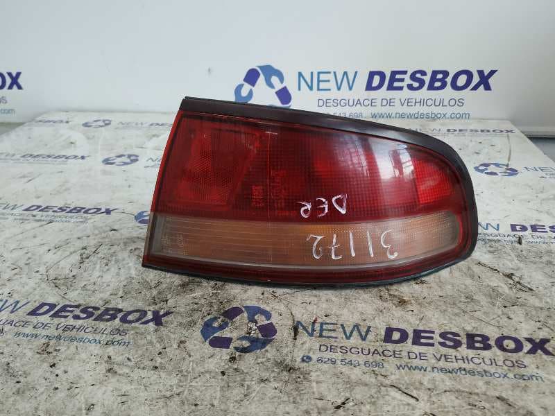 Recambio de PILOTO TRASERO DERECHO para MITSUBISHI GALANT BERLINA (E50) 2.0 CAT 4G63SOHC8V referencia OEM IAM - VERDE