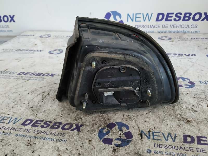 Recambio de PILOTO TRASERO IZQUIERDO para MITSUBISHI GALANT BERLINA (E50) 2000 V6 24V Berlina (4-ptas.) 6A12 referencia OEM IAM 0431593L   - VERDE 4