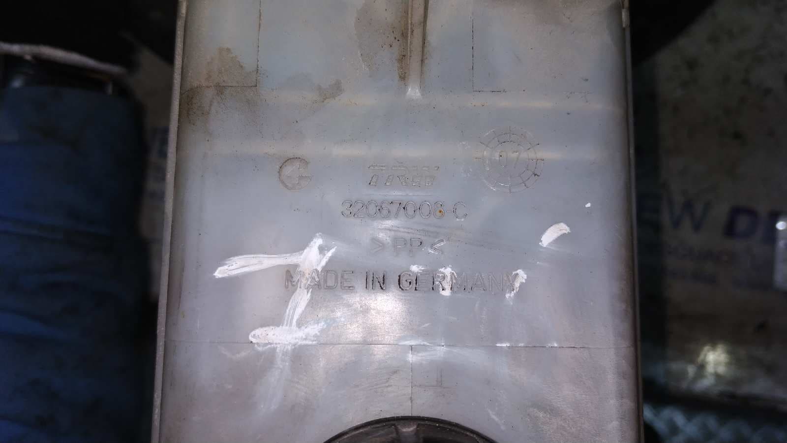Recambio de BOMBA FRENO para OPEL VIVARO FURGÓN/COMBI (07.2006 =>) 2.0 16V CDTI M9R E7 referencia OEM IAM 32067008C   - BLANCO 2