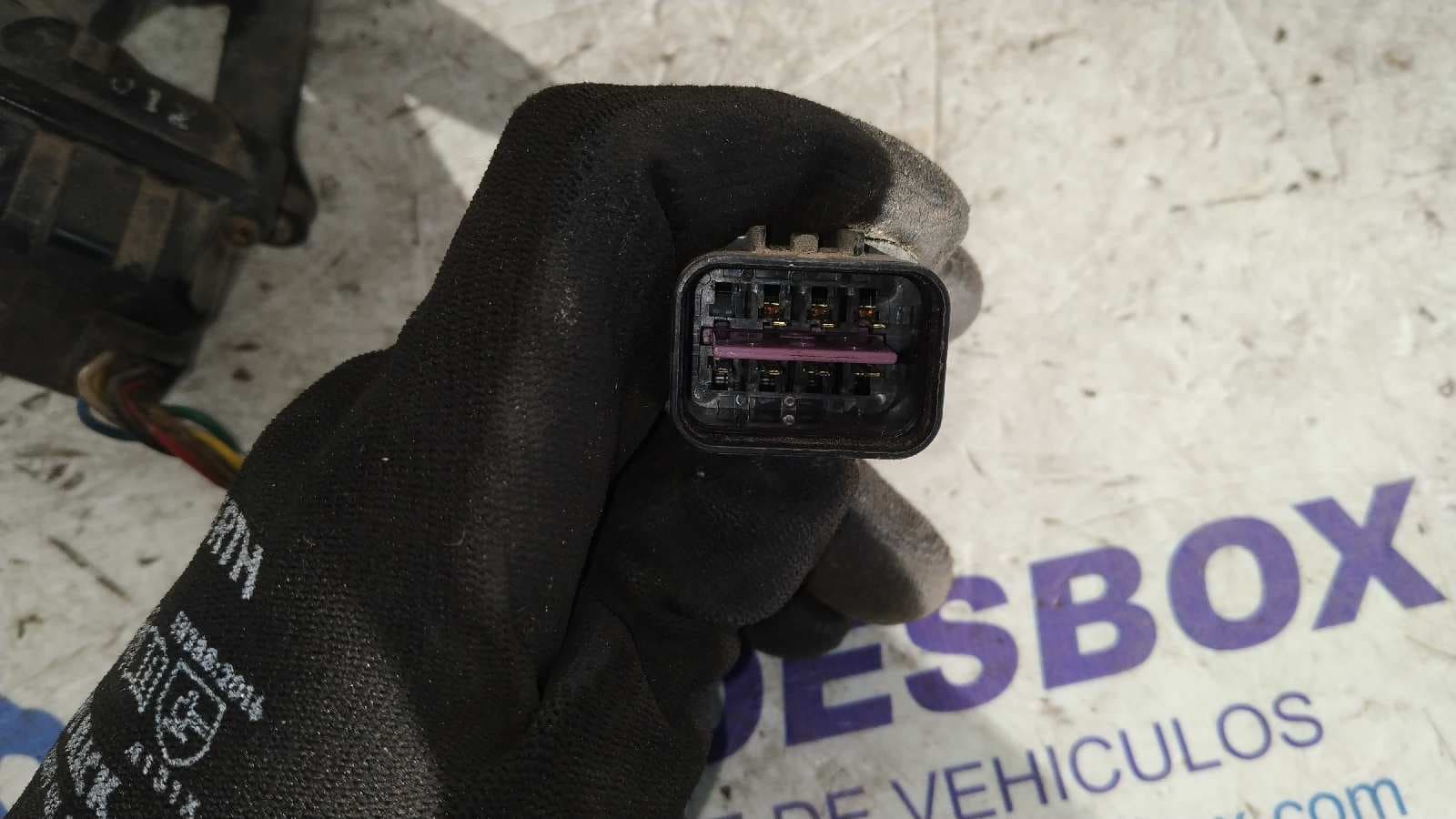 Recambio de FARO DERECHO para MITSUBISHI MONTERO (L040) referencia OEM IAM 028457 5