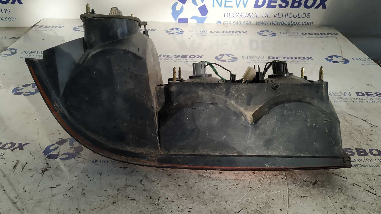 Recambio de PILOTO TRASERO DERECHO para MITSUBISHI ECLIPSE (D20) referencia OEM IAM 0438554 5