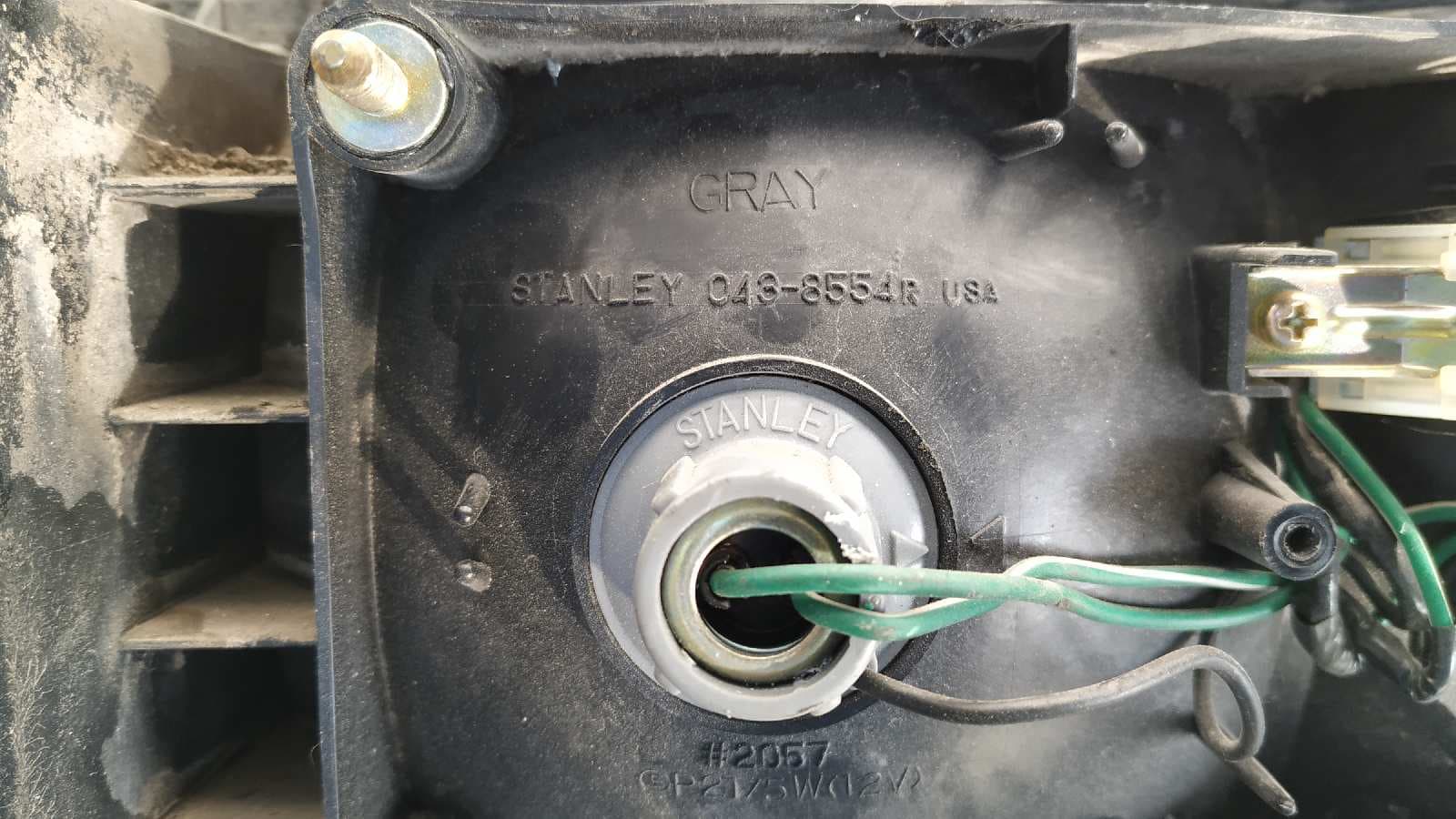 Recambio de PILOTO TRASERO DERECHO para MITSUBISHI ECLIPSE (D20) referencia OEM IAM 0438554 4