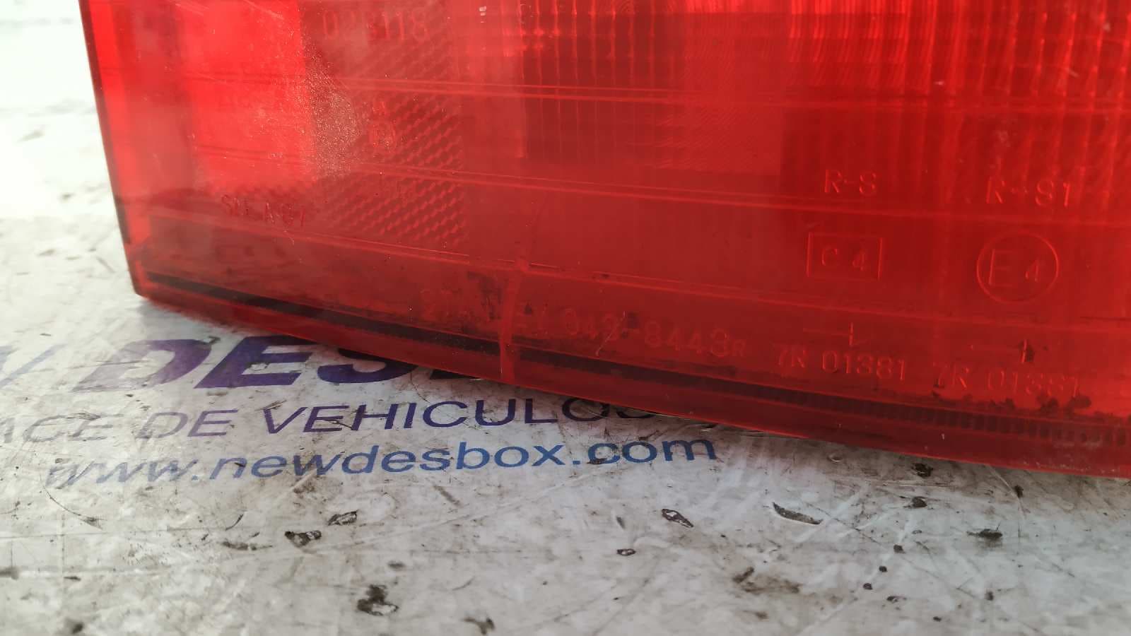 Recambio de PILOTO TRASERO DERECHO para HONDA ACCORD (CB/CC) referencia OEM IAM RR8443 3