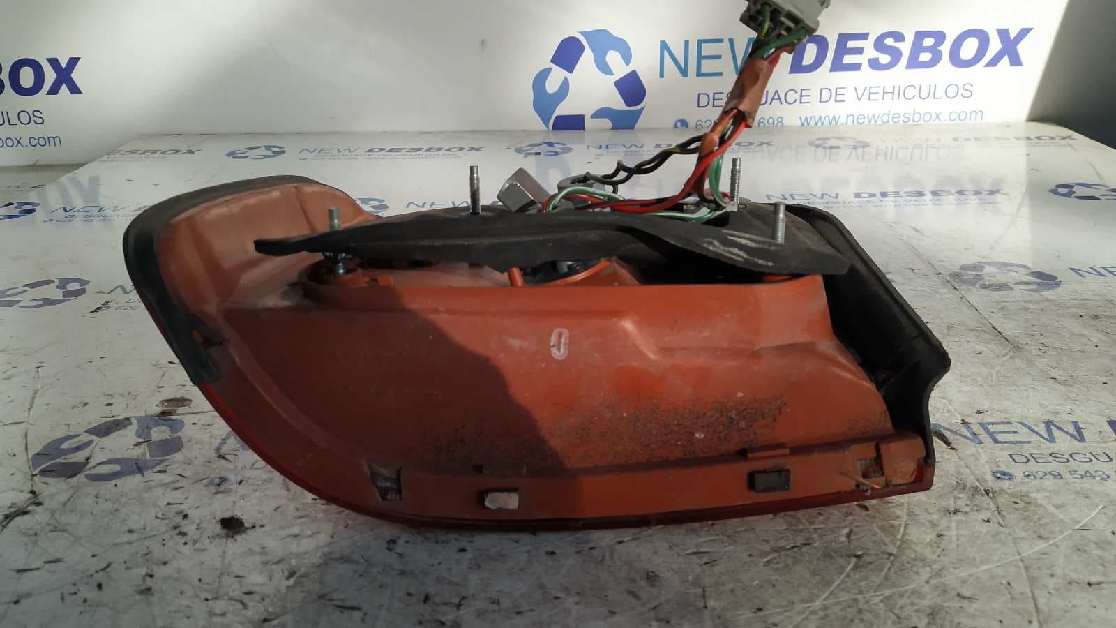Recambio de PILOTO TRASERO DERECHO para HONDA ACCORD (CB/CC) referencia OEM IAM RR8443 7