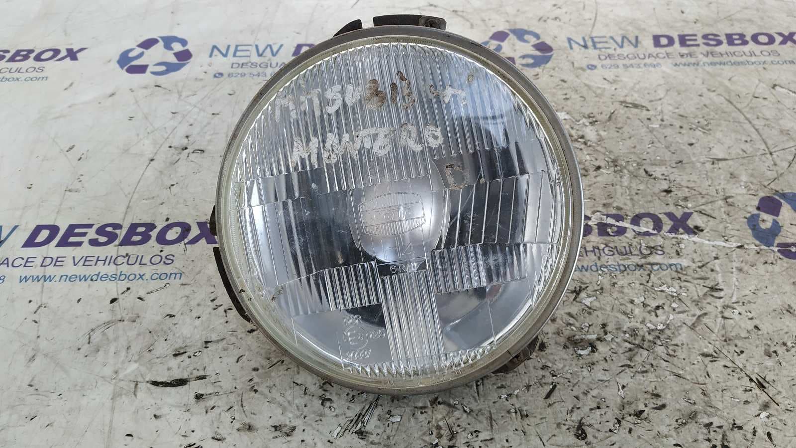 Recambio de FARO DERECHO para MITSUBISHI MONTERO (L040) referencia OEM IAM 20007