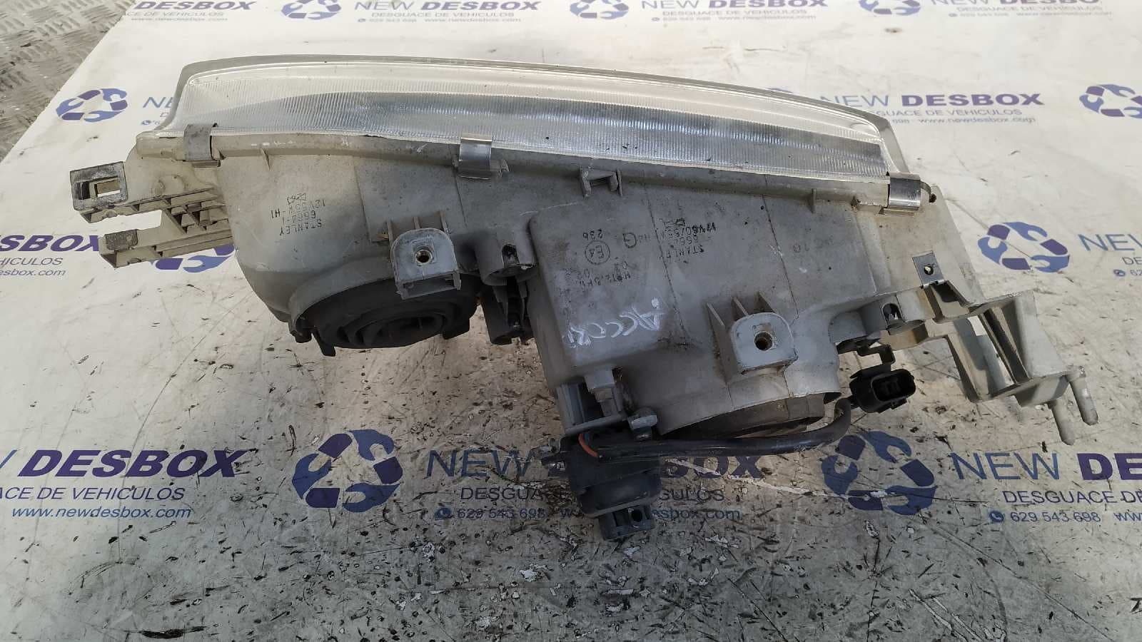 Recambio de FARO DERECHO para HONDA ACCORD (CB/CC) referencia OEM IAM 90730400 5