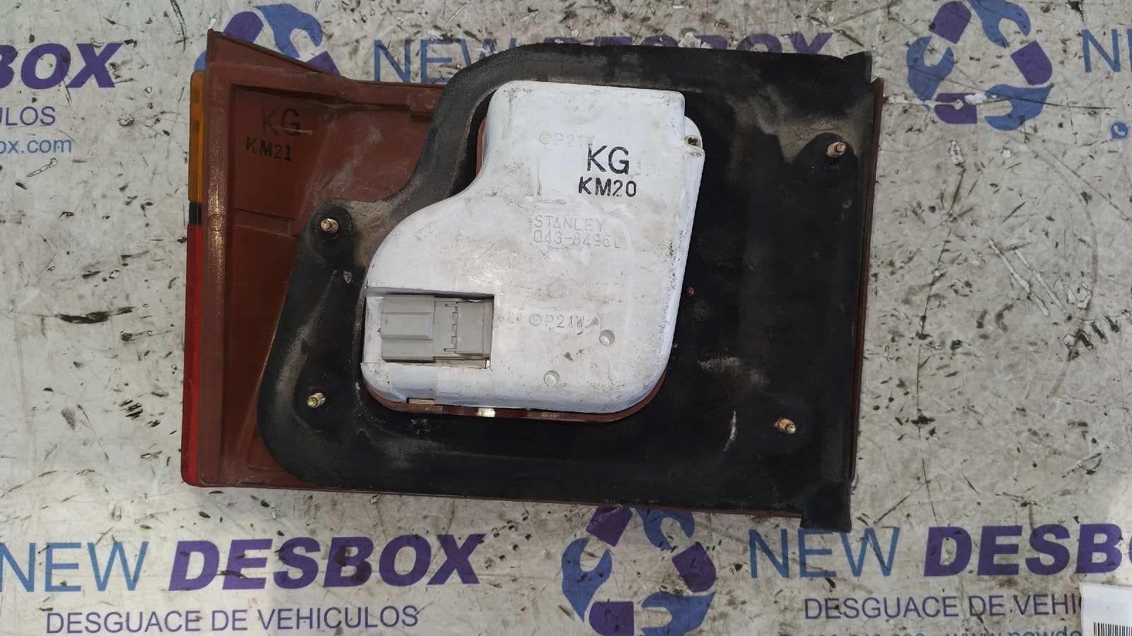 Recambio de PILOTO PORTON IZQUIERDO para HONDA ACCORD (CB/CC) referencia OEM IAM 0438496 2